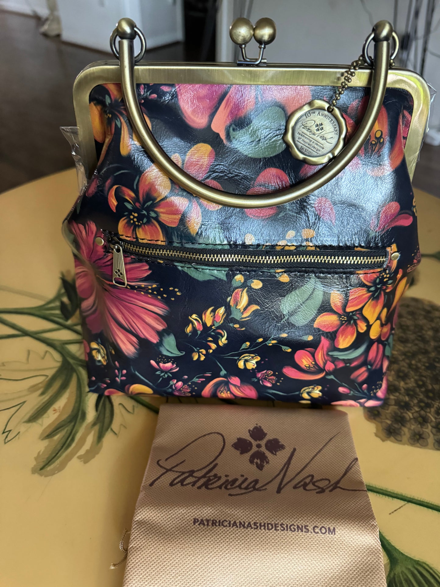 Vintage 10th Anniversary Patricia Nash Tropical Escape bag