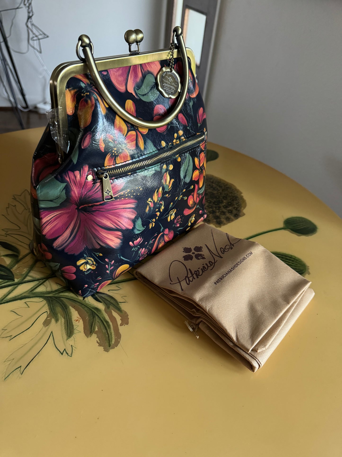 Vintage 10th Anniversary Patricia Nash Tropical Escape bag