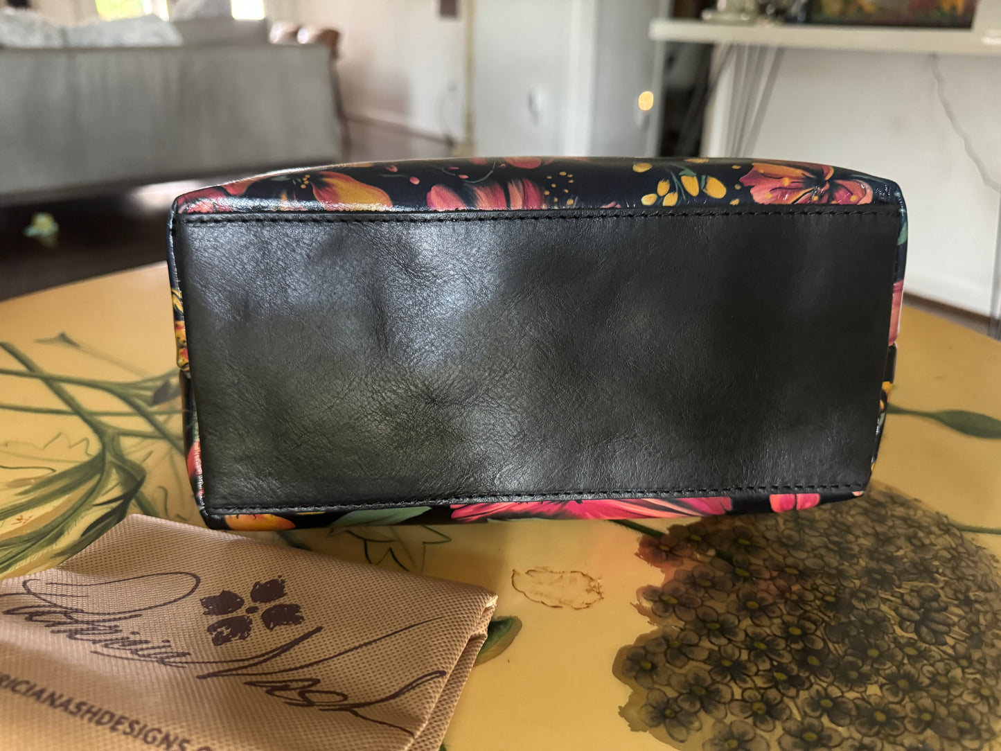 Vintage 10th Anniversary Patricia Nash Tropical Escape bag