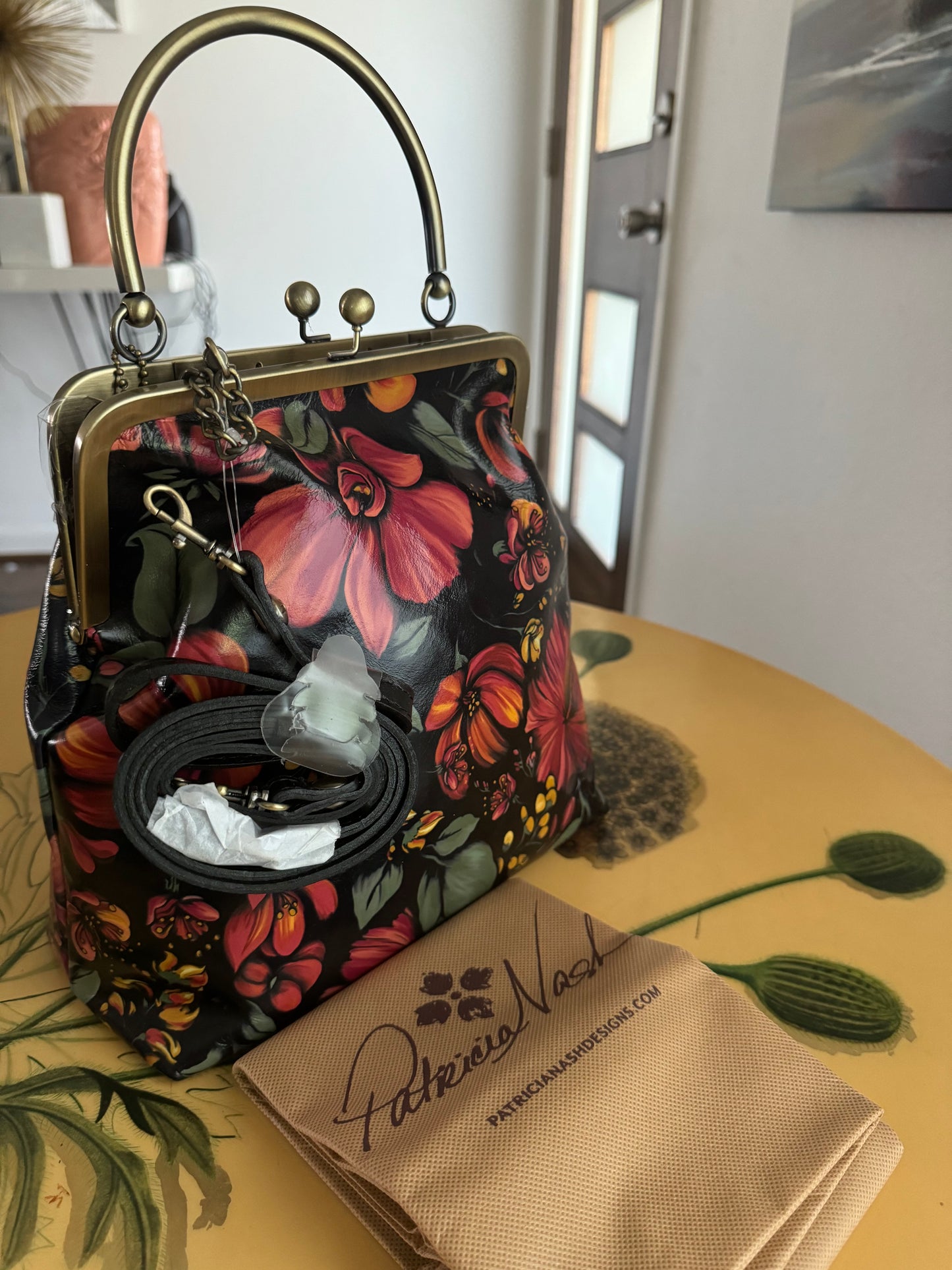 Vintage 10th Anniversary Patricia Nash Tropical Escape bag