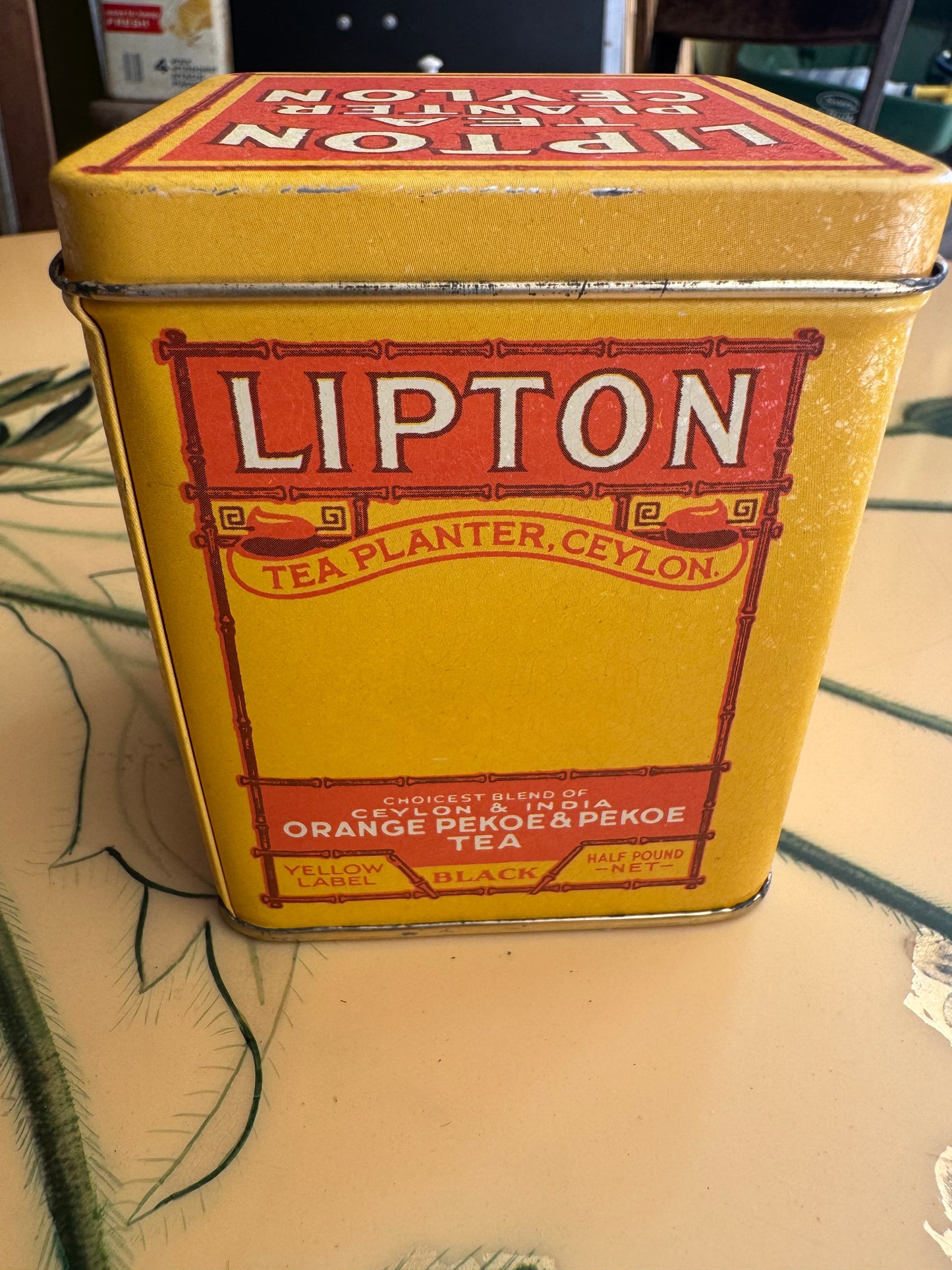 Lipton's Tea Planter Ceylon Metal Tin