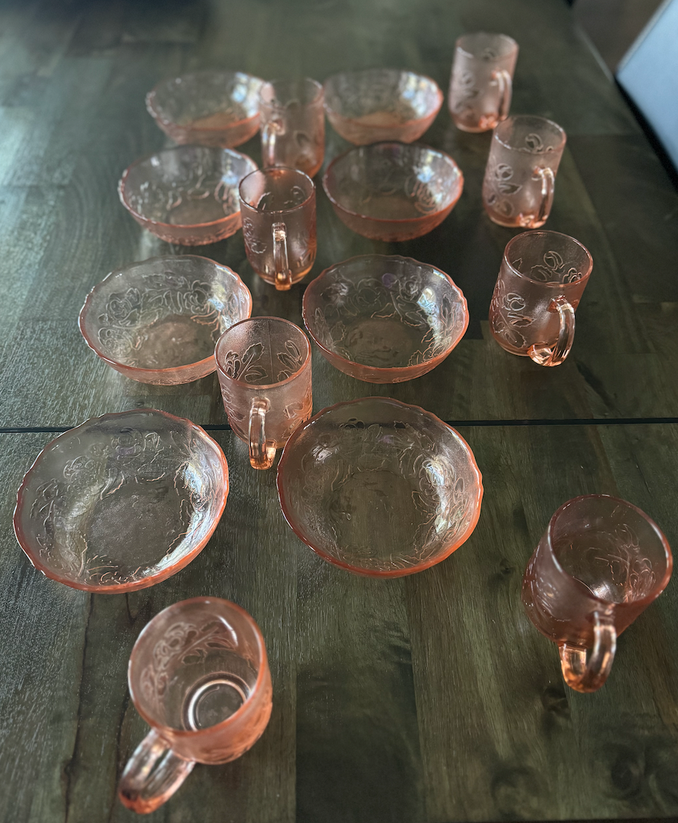 Rosa pink (Rosaline) by arcoroc (set of 8) Cereal Bowls and 8 Mugs