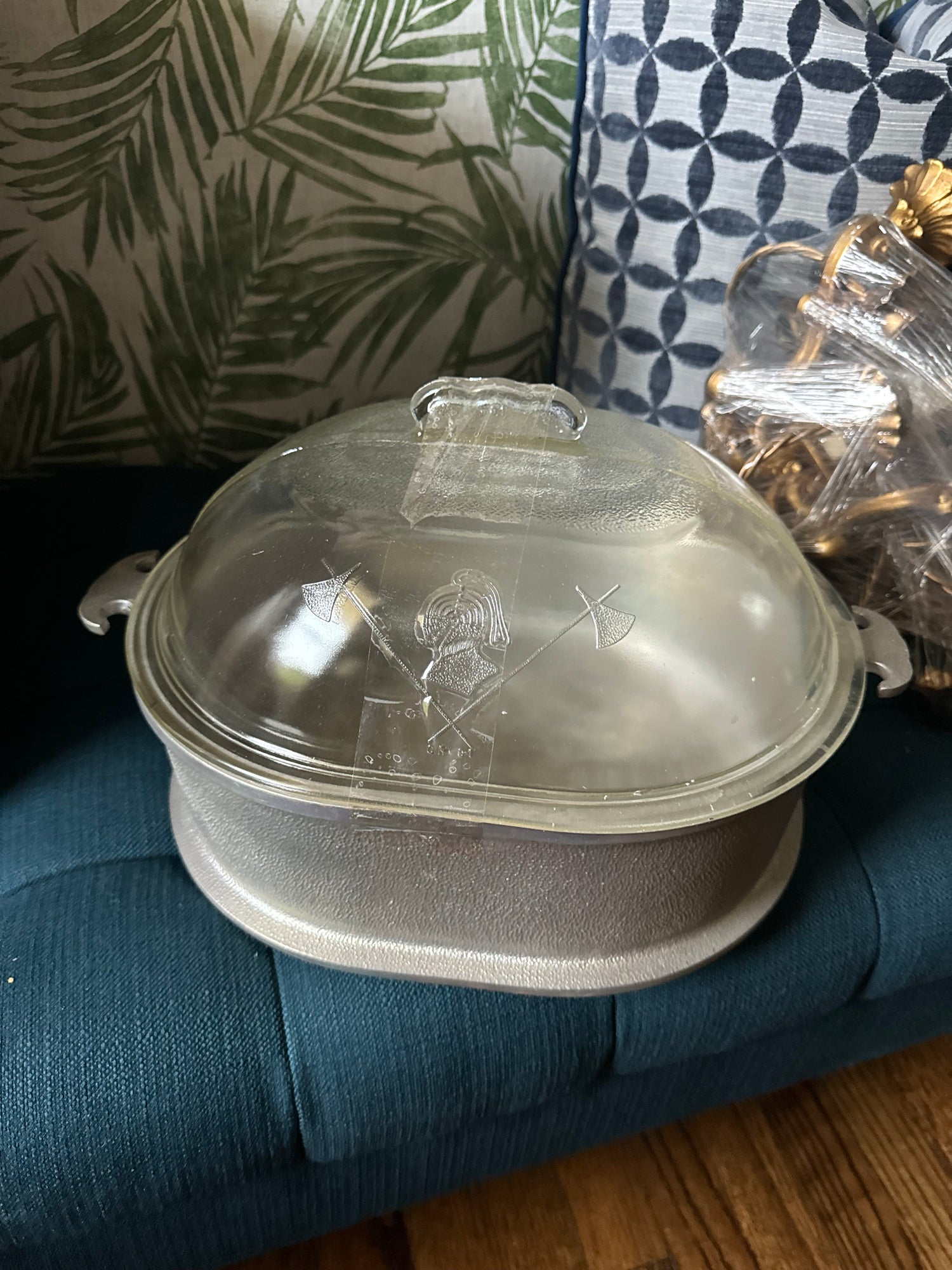 Vintage Vessels for Baking Bliss: Glass & Cookware