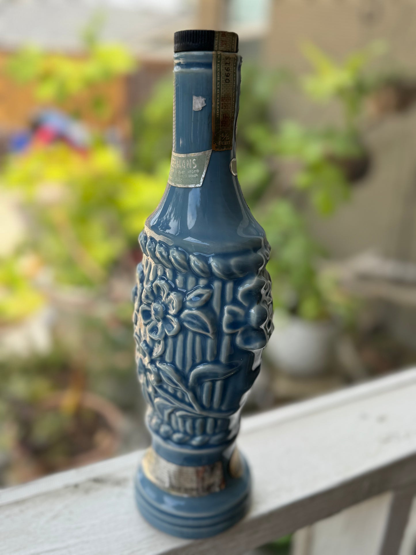 Vintage 1967 Jim Beam Zimmerman's Liquor Store Blue Daisy Flower Decanter