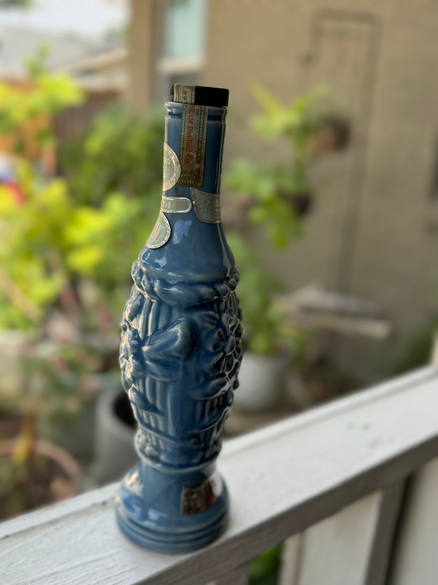Vintage 1967 Jim Beam Zimmerman's Liquor Store Blue Daisy Flower Decanter