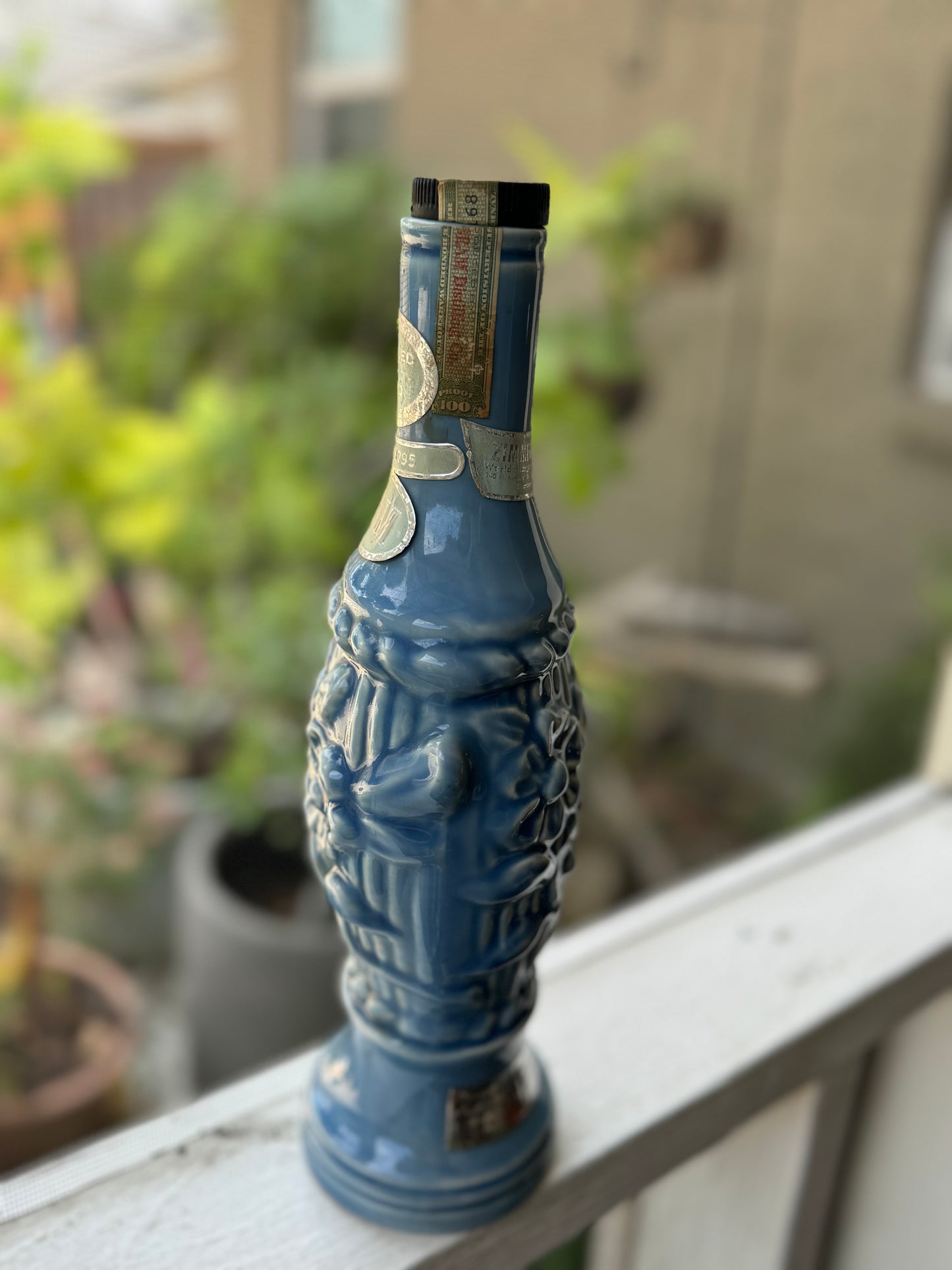 Vintage 1967 Jim Beam Zimmerman's Liquor Store Blue Daisy Flower Decanter